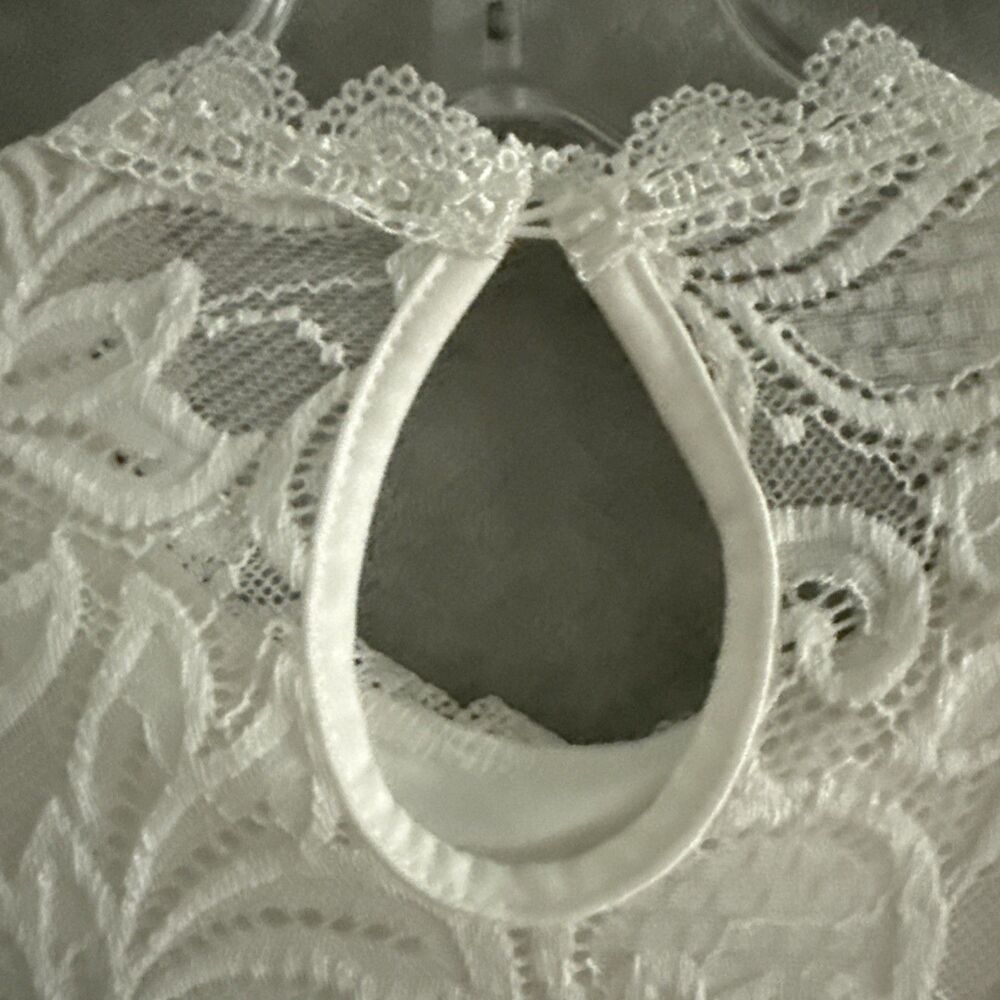 Women's White Lace Blouse Crop Top Women’s Sz S White Ruffle Boho Cottage Praire - Picture 15 of 15